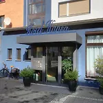 汉萨酒店 酒店