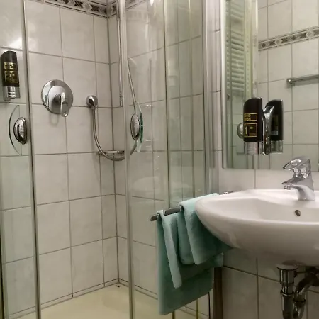 Hansa Hotel 3*
