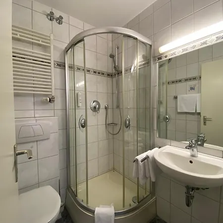 Hansa Hotel 3*