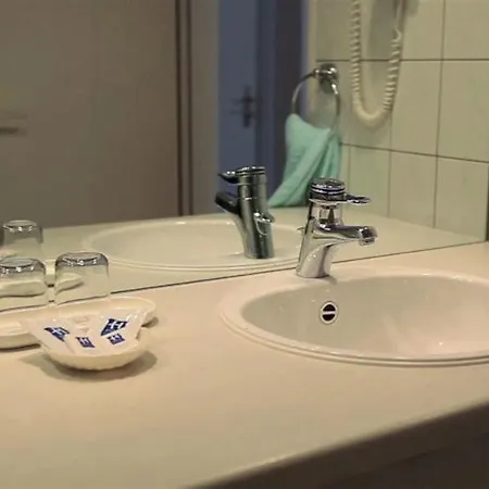 Hansa Hotel 3*